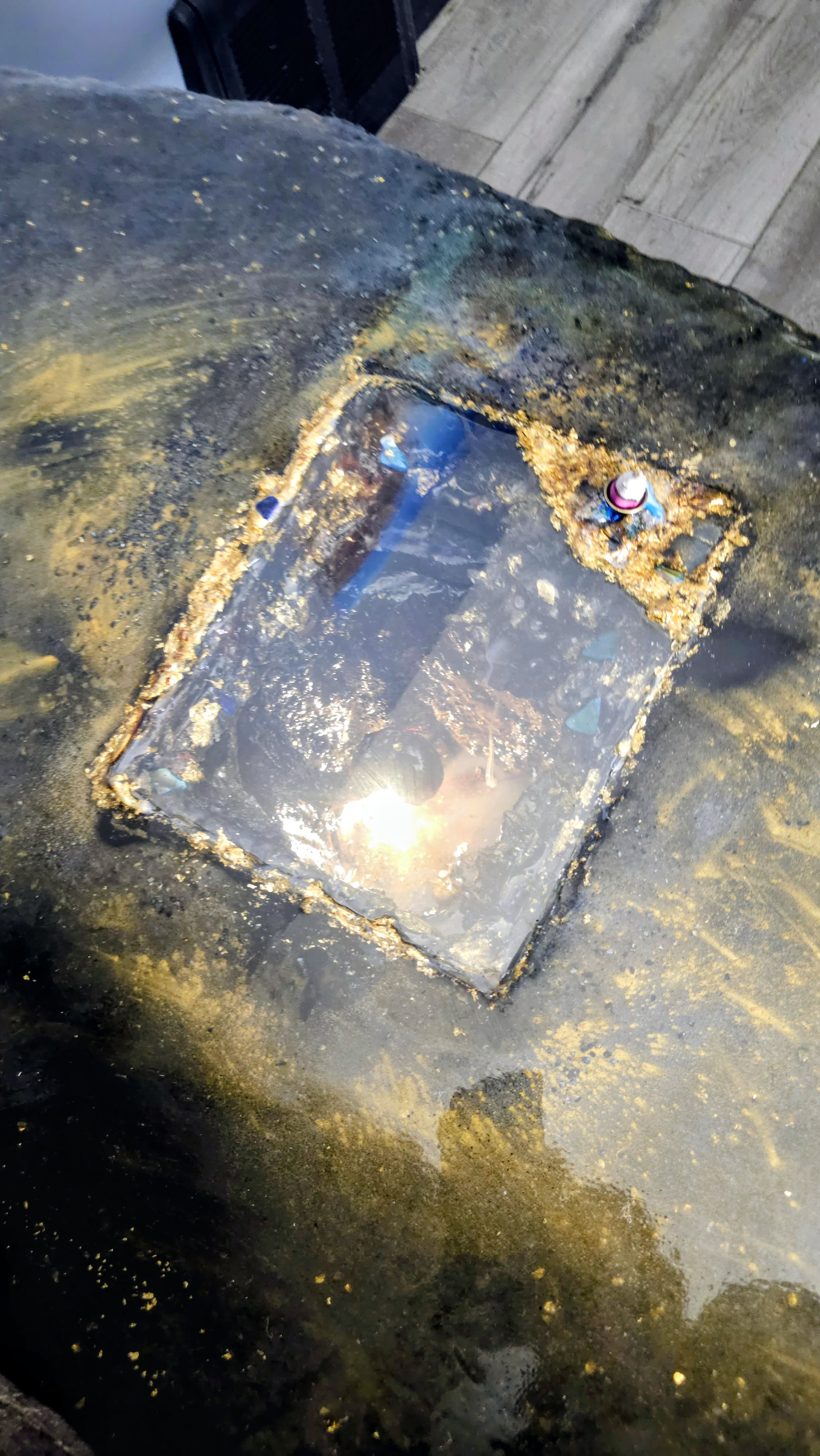 Medusa table live edge concrete rim thumbnail